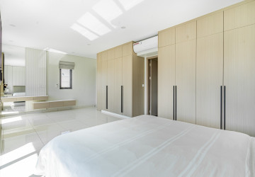 5 Bedroom Villa For Rent - Borey Chankiri, Preaek Kampues, Phnom Penh thumbnail