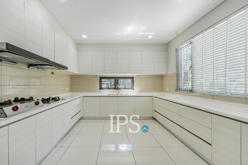 5 Bedroom Villa For Rent - Borey Chankiri, Preaek Kampues, Phnom Penh