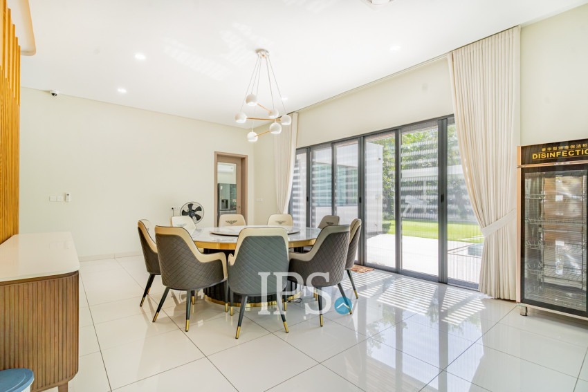 5 Bedroom Villa For Rent - Borey Chankiri, Preaek Kampues, Phnom Penh