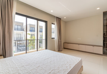 4 Bedroom Villa Plus Touch For Rent - Borey Chankiri, Preaek Kampues, Phnom Penh thumbnail
