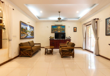 4 Bedroom Villa For Rent - Yen Dy II, Svay Dangkum, Siem Reap thumbnail