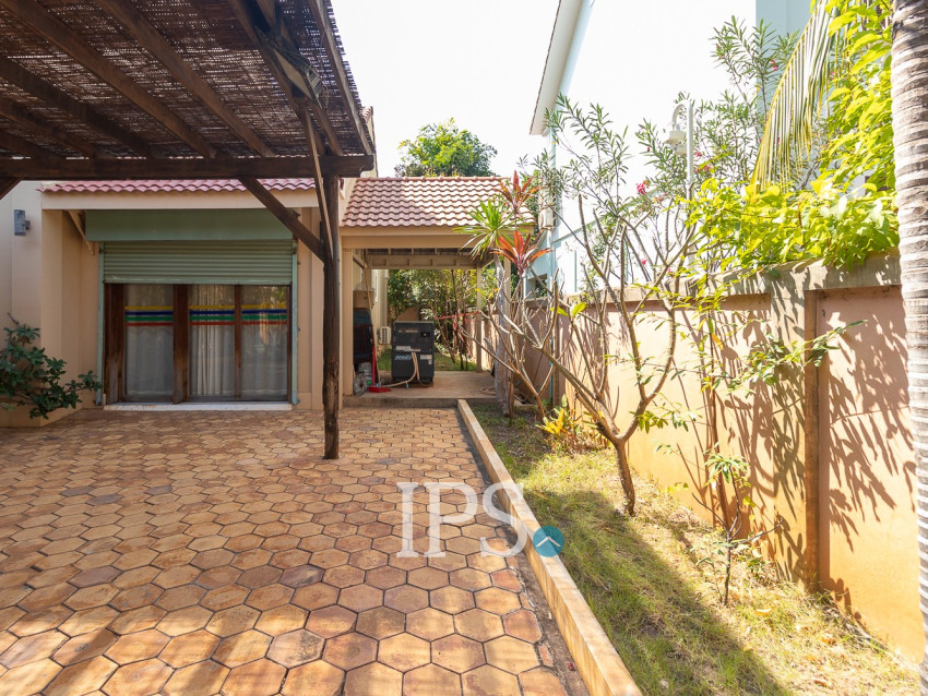 4 Bedroom Villa For Rent - Yen Dy II, Svay Dangkum, Siem Reap