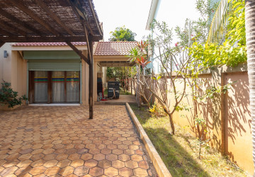 4 Bedroom Villa For Rent - Yen Dy II, Svay Dangkum, Siem Reap thumbnail