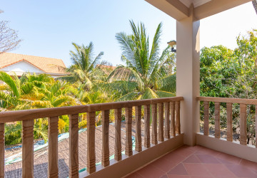 4 Bedroom Villa For Rent - Yen Dy II, Svay Dangkum, Siem Reap thumbnail