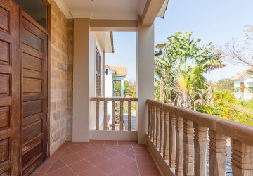 4 Bedroom Villa For Rent - Yen Dy II, Svay Dangkum, Siem Reap thumbnail