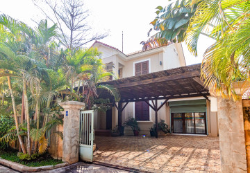 4 Bedroom Villa For Rent - Yen Dy II, Svay Dangkum, Siem Reap thumbnail