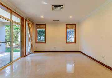 5 Bedroom Villa For Rent - Teuk Thla, Sen Sok, Phnom Penh thumbnail