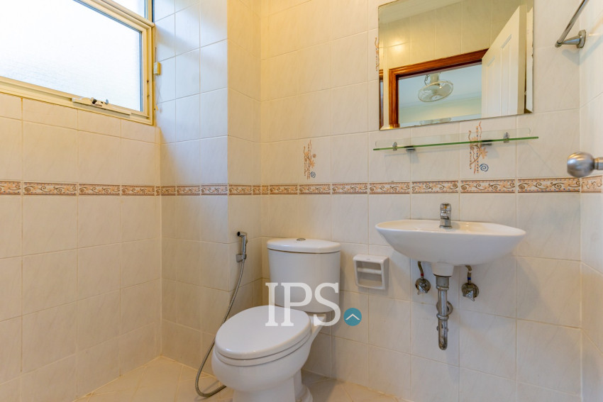 5 Bedroom Villa For Rent - Teuk Thla, Sen Sok, Phnom Penh