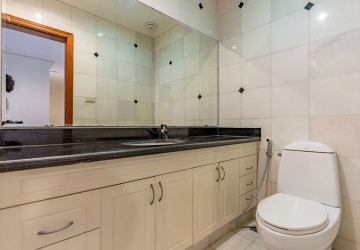 5 Bedroom Villa For Rent - Teuk Thla, Sen Sok, Phnom Penh thumbnail