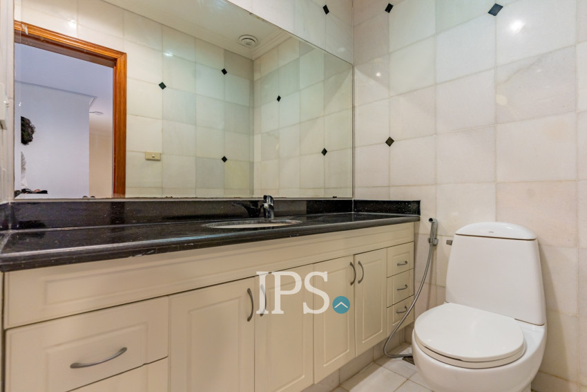 5 Bedroom Villa For Rent - Teuk Thla, Sen Sok, Phnom Penh