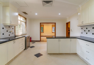 5 Bedroom Villa For Rent - Teuk Thla, Sen Sok, Phnom Penh thumbnail