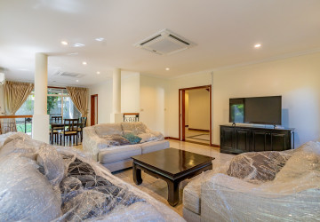 5 Bedroom Villa For Rent - Teuk Thla, Sen Sok, Phnom Penh thumbnail