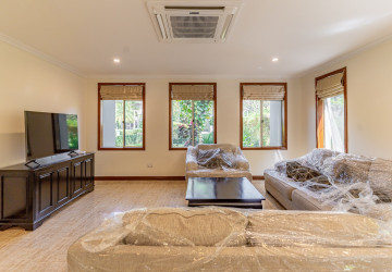 5 Bedroom Villa For Rent - Teuk Thla, Sen Sok, Phnom Penh thumbnail