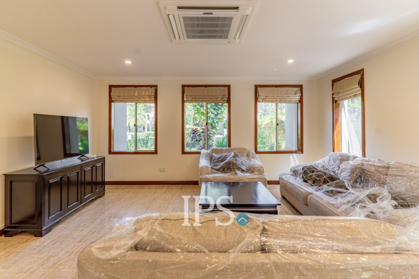 5 Bedroom Villa For Rent - Teuk Thla, Sen Sok, Phnom Penh