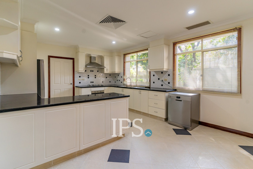 5 Bedroom Villa For Rent - Teuk Thla, Sen Sok, Phnom Penh