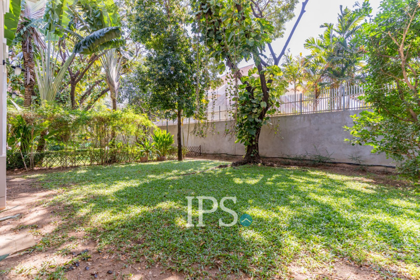 5 Bedroom Villa For Rent - Teuk Thla, Sen Sok, Phnom Penh