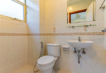 5 Bedroom Villa For Rent - Teuk Thla, Sen Sok, Phnom Penh thumbnail