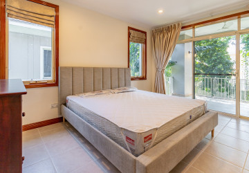 5 Bedroom Villa For Rent - Teuk Thla, Sen Sok, Phnom Penh thumbnail