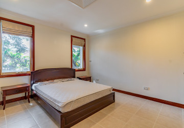 5 Bedroom Villa For Rent - Teuk Thla, Sen Sok, Phnom Penh thumbnail