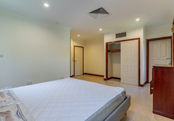 5 Bedroom Villa For Rent - Teuk Thla, Sen Sok, Phnom Penh thumbnail