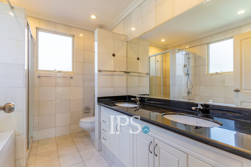 5 Bedroom Villa For Rent - Teuk Thla, Sen Sok, Phnom Penh