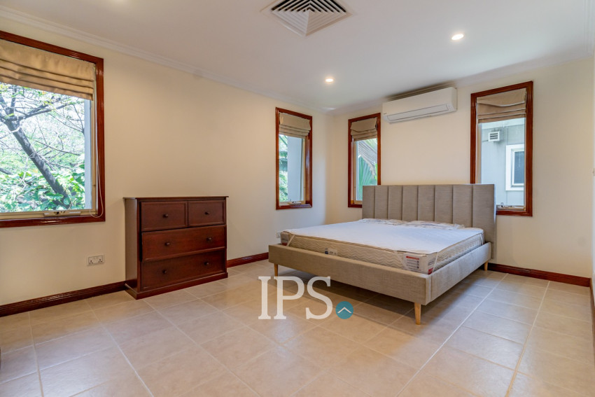 5 Bedroom Villa For Rent - Teuk Thla, Sen Sok, Phnom Penh