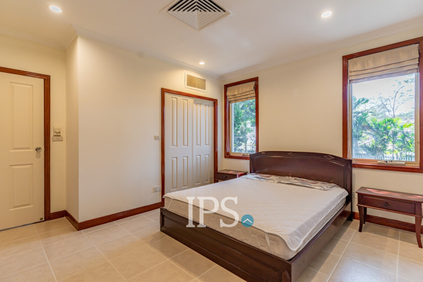 5 Bedroom Villa For Rent - Teuk Thla, Sen Sok, Phnom Penh