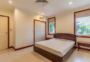 5 Bedroom Villa For Rent - Teuk Thla, Sen Sok, Phnom Penh thumbnail