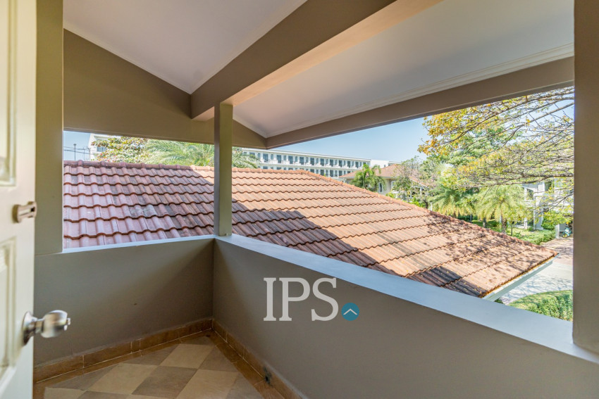5 Bedroom Villa For Rent - Teuk Thla, Sen Sok, Phnom Penh