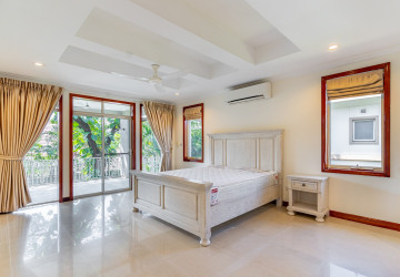 5 Bedroom Villa For Rent - Teuk Thla, Sen Sok, Phnom Penh thumbnail