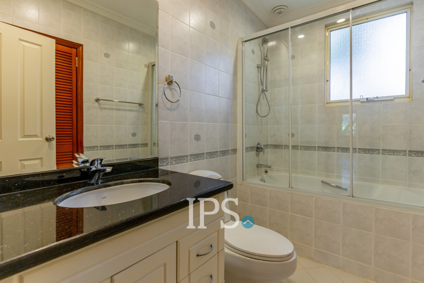 5 Bedroom Villa For Rent - Teuk Thla, Sen Sok, Phnom Penh