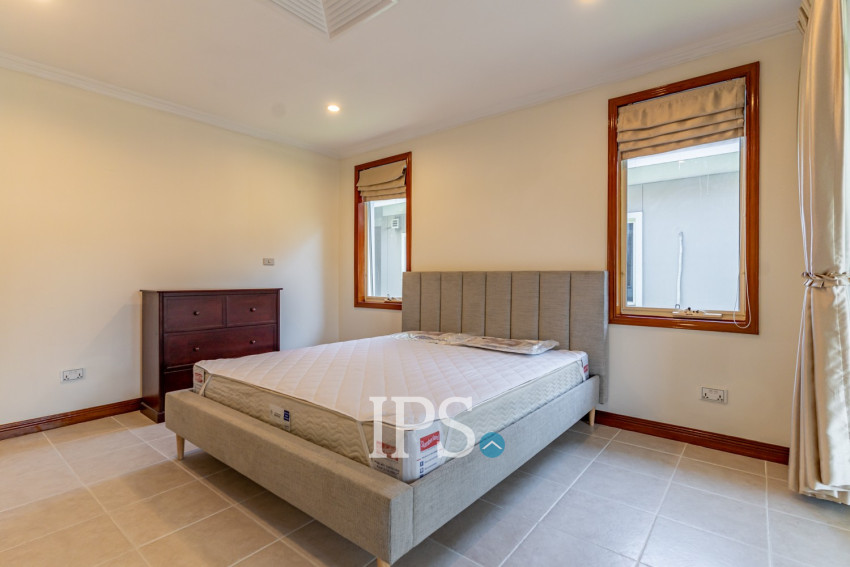 5 Bedroom Villa For Rent - Teuk Thla, Sen Sok, Phnom Penh