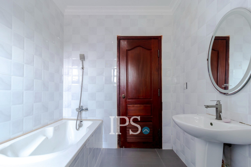14 Bedroom Hotel For Rent - Svay Dangkum, Siem Reap - Image 32
