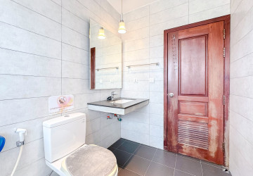 2 Bedroom Apartment For Rent - Svay Dangkum, Siem Reap thumbnail