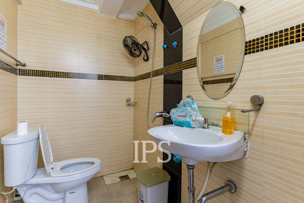 Restaurant Bar Business With 8 Apartments For Sale  - Toul Tum Poung 1, Phnom Penh - Image 20