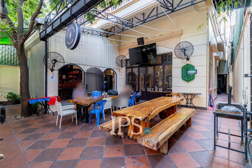 Restaurant Bar Business With 8 Apartments For Sale  - Toul Tum Poung 1, Phnom Penh - Image 6