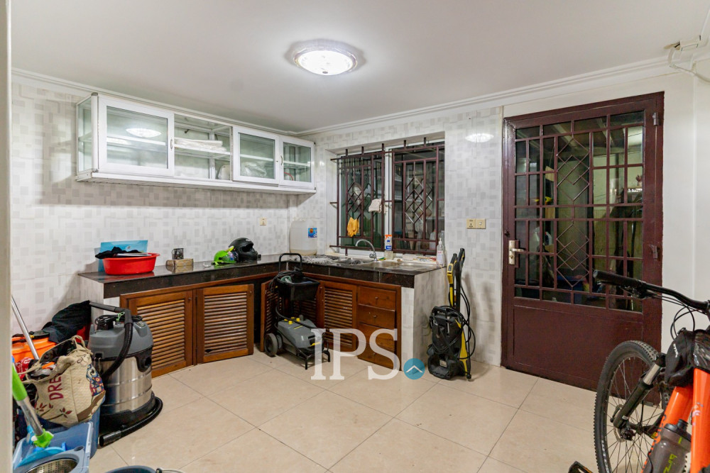 Restaurant Bar Business With 8 Apartments For Sale  - Toul Tum Poung 1, Phnom Penh - Image 18