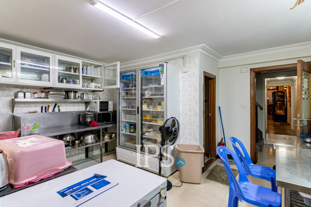 Restaurant Bar Business With 8 Apartments For Sale  - Toul Tum Poung 1, Phnom Penh - Image 17