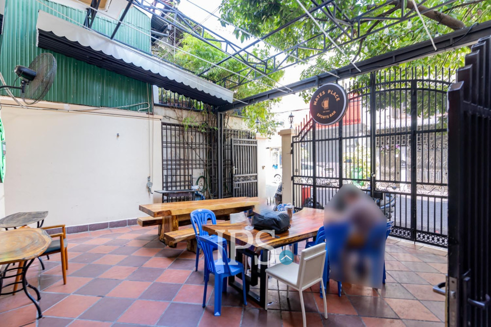 Restaurant Bar Business With 8 Apartments For Sale  - Toul Tum Poung 1, Phnom Penh - Image 5