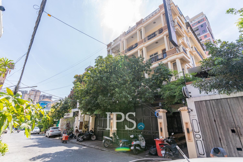 Restaurant Bar Business With 8 Apartments For Sale  - Toul Tum Poung 1, Phnom Penh - Image 2