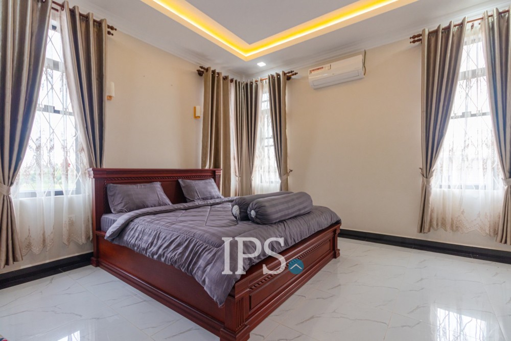 4 Bedroom Villa For Sale - Svay Dangkum, Siem Reap - Image 20