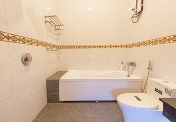 4 Bedroom Villa For Sale - Svay Dangkum, Siem Reap thumbnail