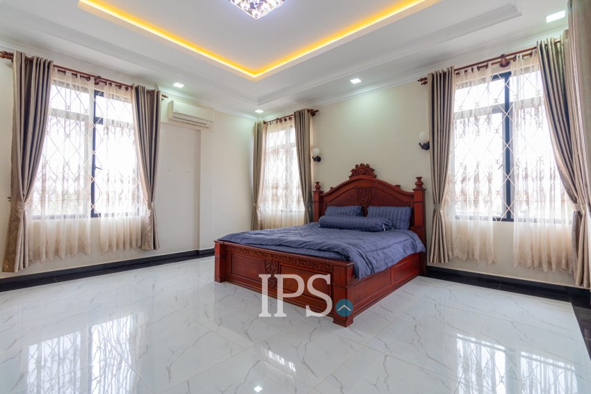 4 Bedroom Villa For Sale - Svay Dangkum, Siem Reap