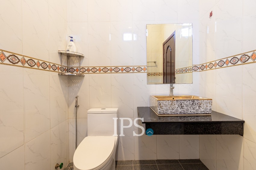 4 Bedroom Villa For Sale - Svay Dangkum, Siem Reap