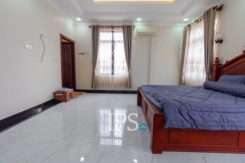4 Bedroom Villa For Sale - Svay Dangkum, Siem Reap