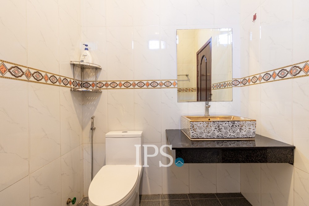 4 Bedroom Villa For Sale - Svay Dangkum, Siem Reap - Image 24