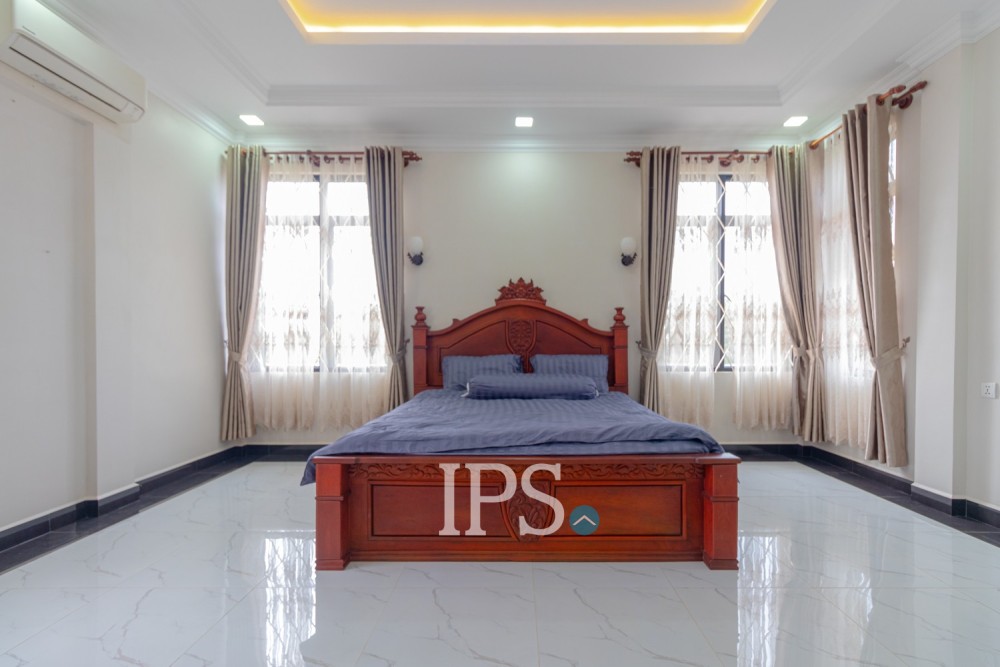 4 Bedroom Villa For Sale - Svay Dangkum, Siem Reap - Image 12