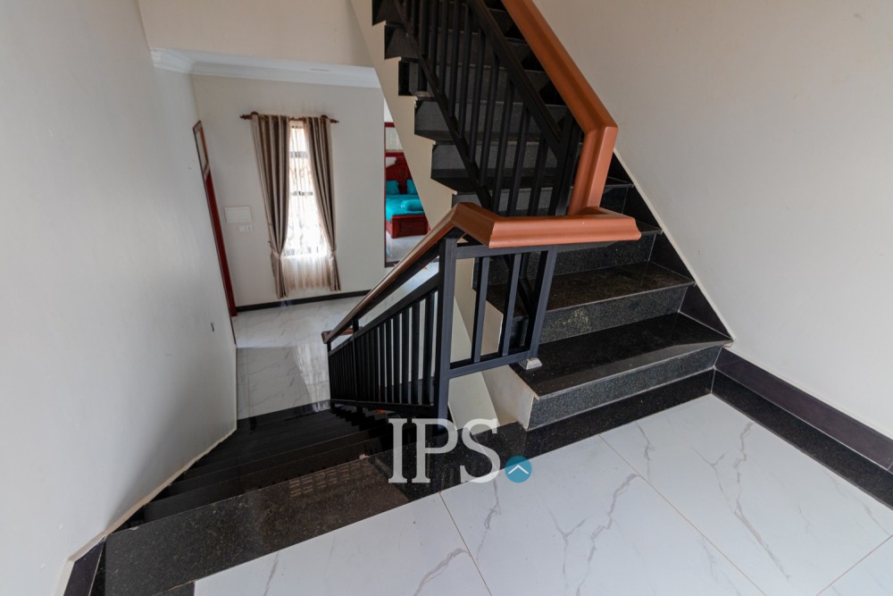 4 Bedroom Villa For Sale - Svay Dangkum, Siem Reap - Image 26