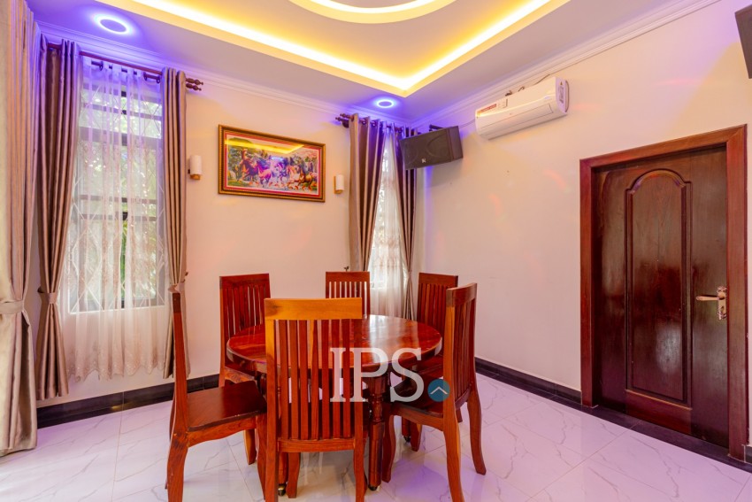 4 Bedroom Villa For Sale - Svay Dangkum, Siem Reap