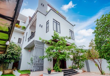 4 Bedroom Villa For Sale - Svay Dangkum, Siem Reap thumbnail